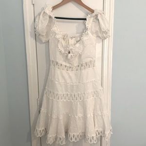 Women’s white dress shirt sleeves